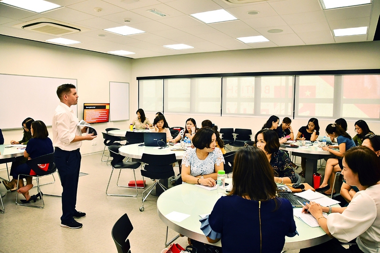 Cán bộ thi IELTS nâng cao ngoại ngữ được hỗ trợ tới 65 triệu đồng - Ảnh 1.