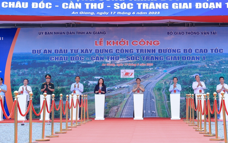 Thủ tướng phát lệnh khởi công tuyến cao tốc gần 45 nghìn tỷ đồng tại ĐBSCL