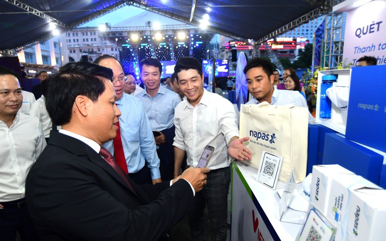 Nhiều hoạt động hưởng ứng ngày không tiền mặt 2023