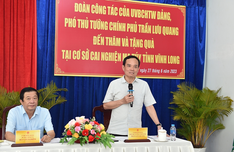 Phó Thủ tướng Trần Lưu Quang khảo sát tình hình điều trị cai nghiện ma túy tại Vĩnh Long - Ảnh 1.
