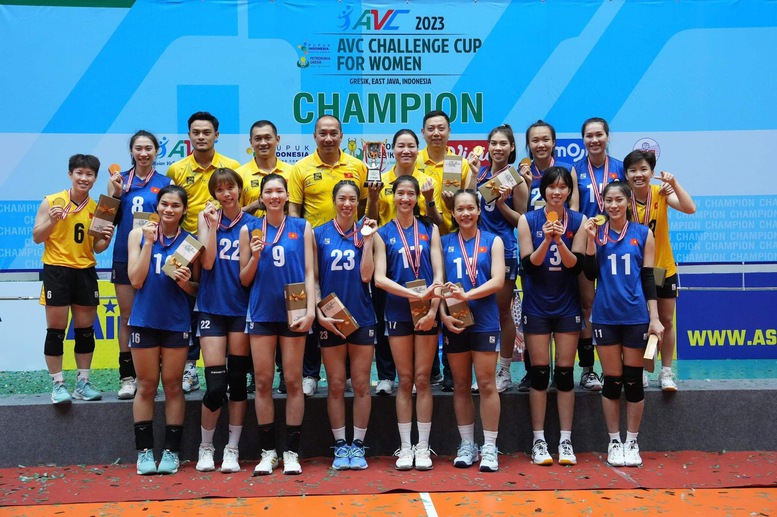 Bóng chuyền nữ Việt Nam vô địch AVC Challenge Cup 2023 - Ảnh 1.