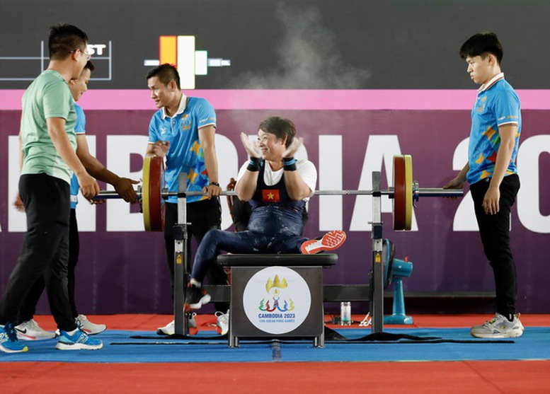 Bảng tổng sắp huy chương ASEAN Para Games 12: Đoàn Việt Nam giành thêm 11 HCV - Ảnh 2.