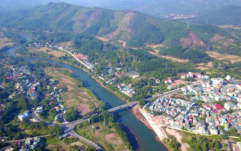 Phó Thủ tướng Trần Lưu Quang đã trả lời thẳng thắn những khó khăn, vướng mắc về lĩnh vực dân tộc