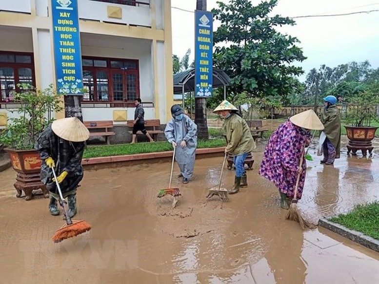 Xử lý nước và môi trường ứng phó với mưa lũ - Ảnh 1.