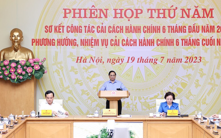 Thủ tướng: Tránh phiền hà, sách nhiễu, chống tham nhũng, tiêu cực trong giải quyết công việc cho người dân, doanh nghiệp