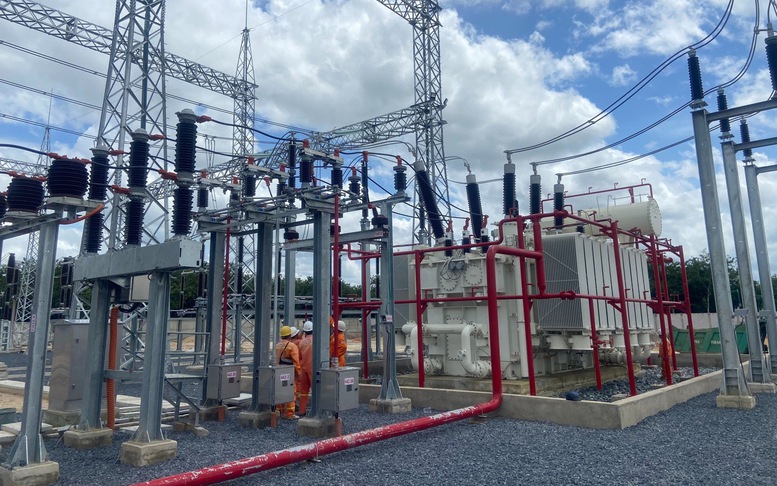 Đóng điện trạm biến áp 220 kV Tân Biên