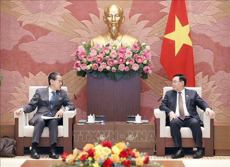 Chủ tịch Quốc hội tiếp Cố vấn đặc biệt của Nội các Chính phủ Nhật Bản - Ảnh 1.