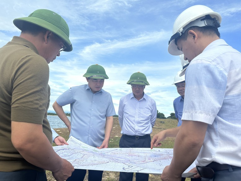 Nỗ lực giải quyết các vấn đề đã nảy sinh trong quá trình triển khai dự án mỏ sắt Thạch Khê - Ảnh 1. Nỗ lực giải quyết các vấn đề đã nảy sinh trong quá trình triển khai dự án mỏ sắt Thạch Khê - Ảnh 1.