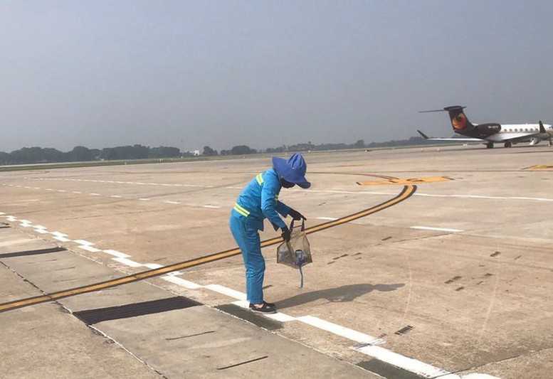 Máy bay cán đinh, mẻ cánh: Hàng không siết chặt kiểm soát vật thể lạ trên đường băng - Ảnh 1.