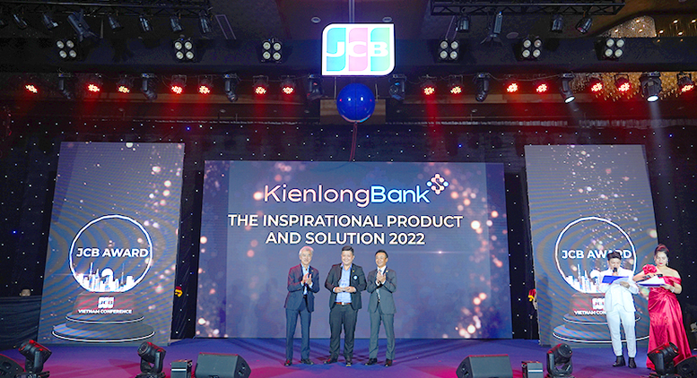 KienlongBank nhận giải thưởng 'Sản phẩm và giải pháp truyền cảm hứng 2022' - Ảnh 1.