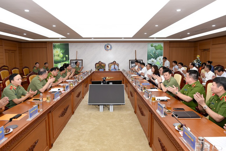 Ngành tài chính, công an tăng cường phối hợp chống buôn lậu, gian lận - Ảnh 3.