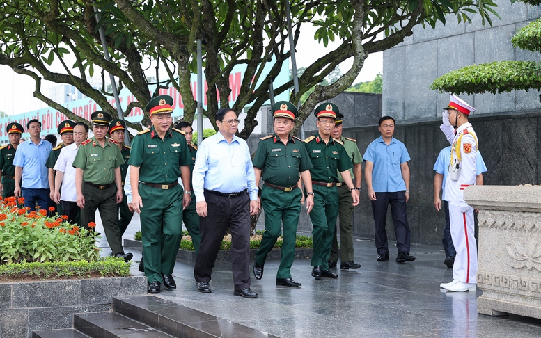 Thủ tướng kiểm tra công tác tu bổ định kỳ Lăng Chủ tịch Hồ Chí Minh