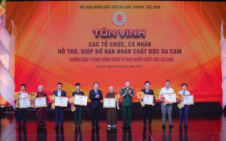 Giúp nạn nhân da cam thêm vững tin trong cuộc sống