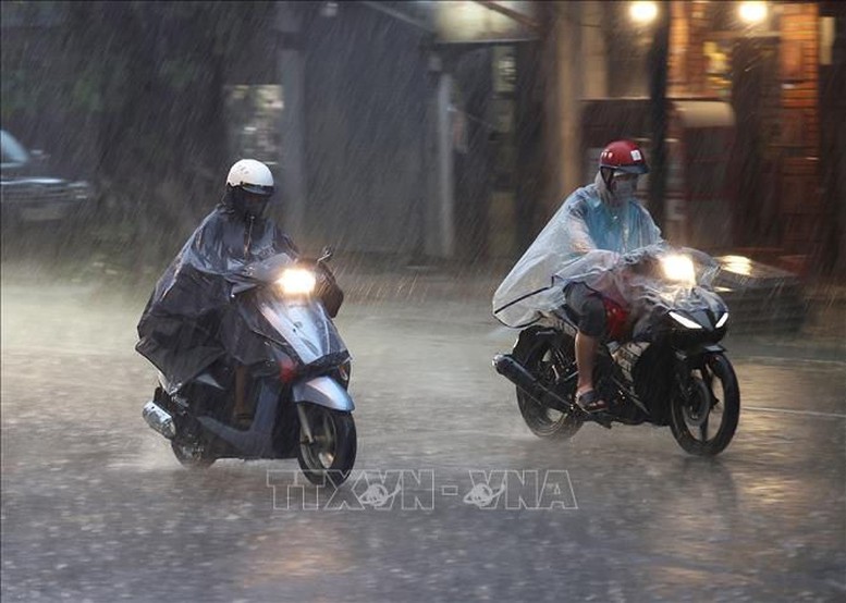 Vùng núi và trung du Bắc Bộ có mưa rào và dông - Ảnh 1.