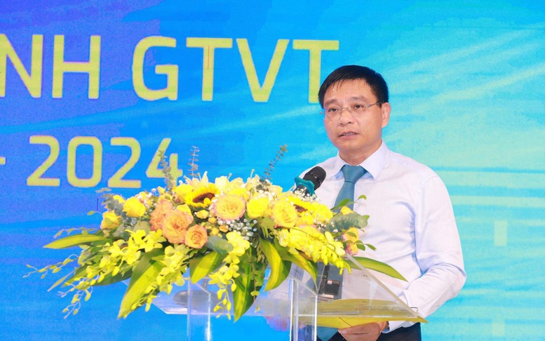 Tôn vinh nhiều tác phẩm báo chí viết về ngành GTVT