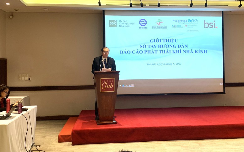 Ra mắt sổ tay hướng dẫn báo cáo phát thải khí nhà kính cho doanh nghiệp