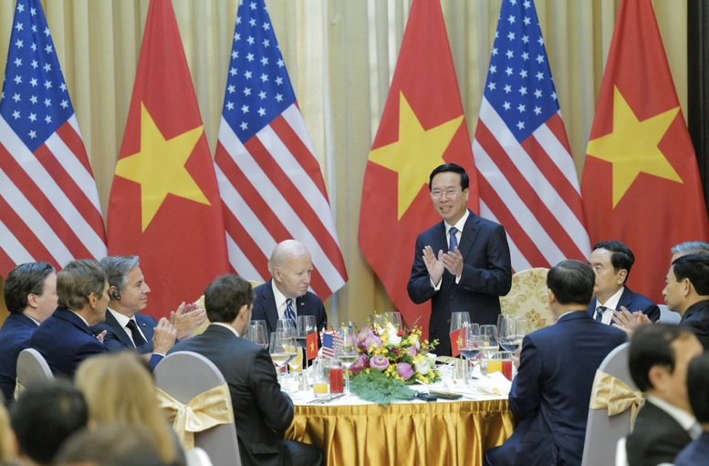 Chủ tịch nước Võ Văn Thưởng chủ trì chiêu đãi trọng thể Tổng thống Hoa Kỳ Joe Biden - Ảnh 1.