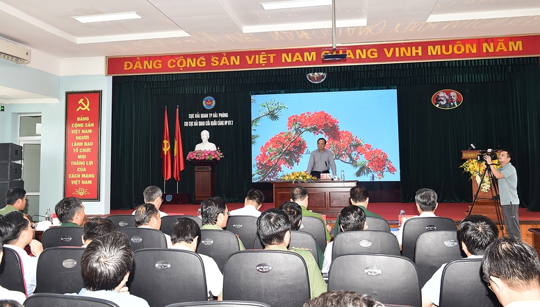 Phó Thủ tướng Trần Lưu Quang làm việc với Hải Phòng về công tác chống buôn lậu - Ảnh 2.