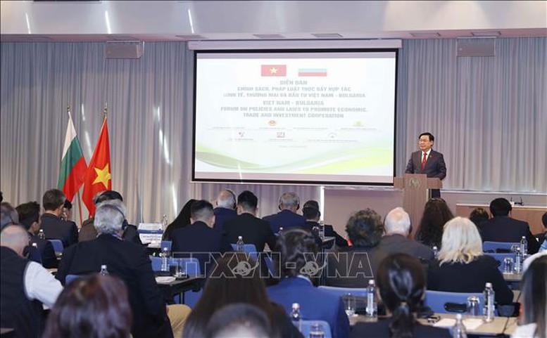 Chủ tịch Quốc hội Vương Đình Huệ tiếp lãnh đạo một số hiệp hội, doanh nghiệp Bulgaria - Ảnh 2.
