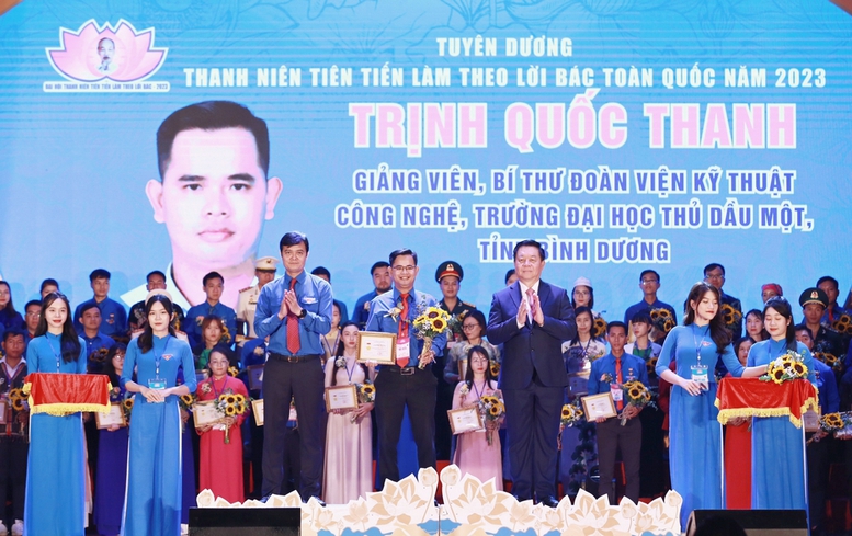 Tuyên dương 420 thanh niên tiêu biểu toàn quốc 'làm theo lời Bác' năm 2023 - Ảnh 1.