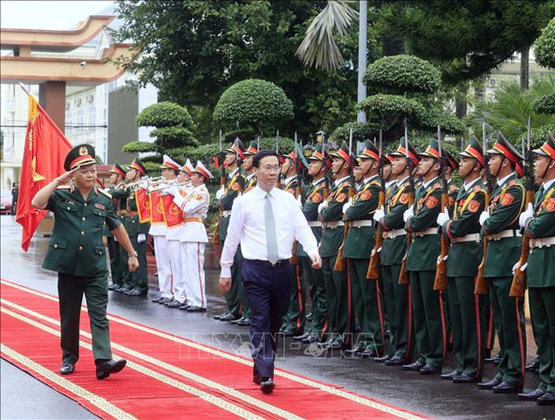 Chủ tịch nước Võ Văn Thưởng thăm Binh đoàn 15 - Ảnh 1.