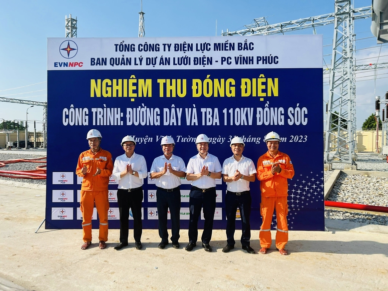 EVNNPC đóng điện giai đoạn 1 dự án đường dây và trạm biến áp 110kV Đồng Sóc - Ảnh 1.