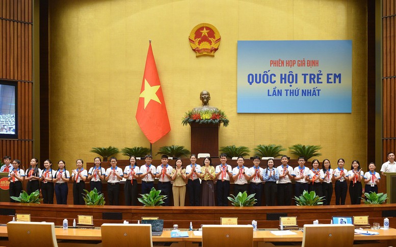 Tập huấn kỹ năng cho các đại biểu trẻ em tiêu biểu tham gia “Quốc hội trẻ em” lần I