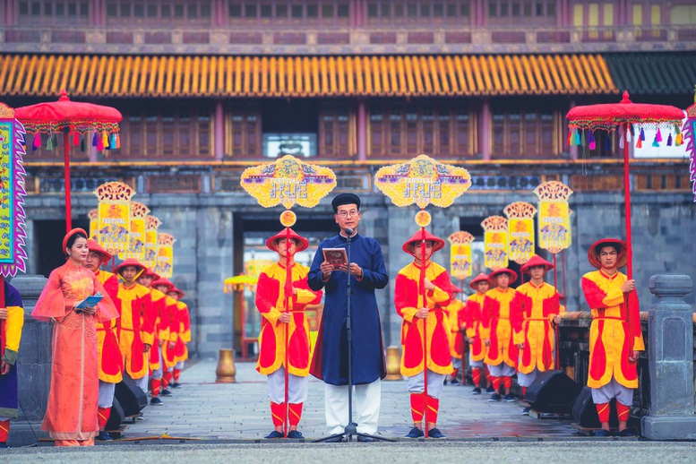 Khởi động Festival Huế 2024 và tái hiện Lễ Ban sóc triều Nguyễn- Ảnh 2.