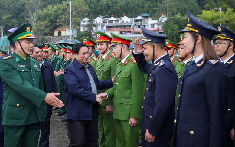 Thủ tướng Phạm Minh Chính: Cao Bằng cần đẩy mạnh phát triển kinh tế cửa khẩu