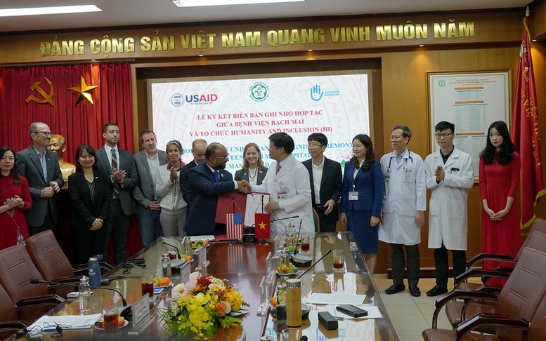 Hoa Kỳ hỗ trợ Bệnh viện Bạch Mai cải thiện chăm sóc bệnh nhân đột quỵ