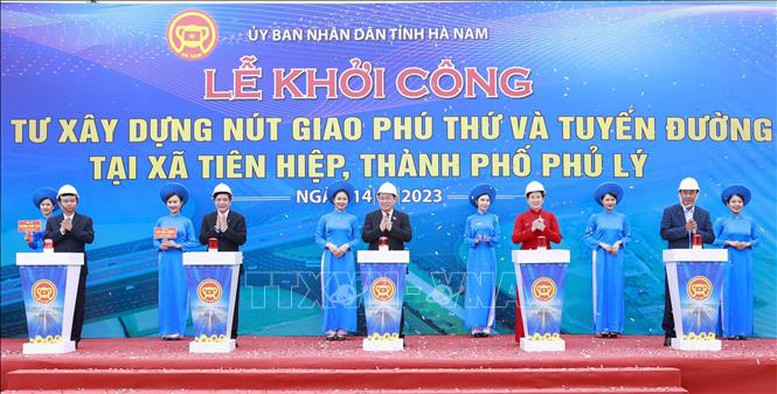 Chủ tịch Quốc hội Vương Đình Huệ: Lập pháp chủ động, kiến tạo phát triển- Ảnh 2.