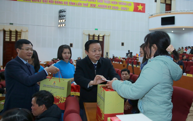 Mang xuân yêu thương đến với từng bản, làng, mỗi gia đình- Ảnh 4.