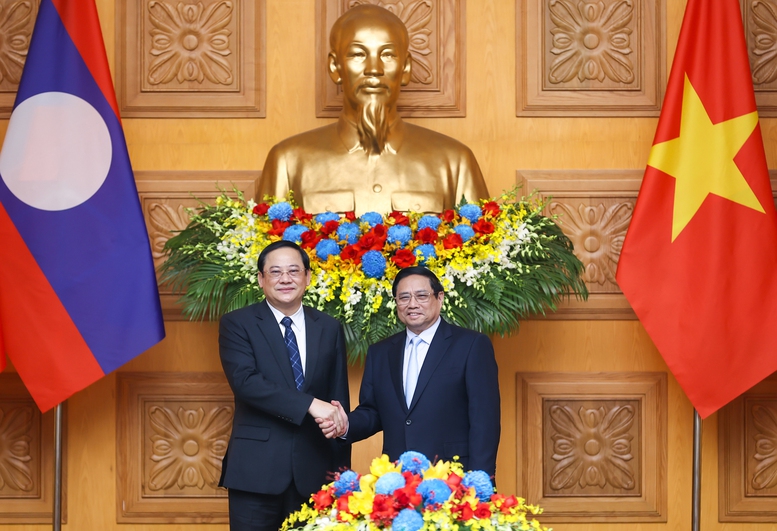 Việt Nam, Lào tăng cường kết nối hai nền kinh tế, thúc đẩy các dự án hợp tác trọng điểm- Ảnh 1.