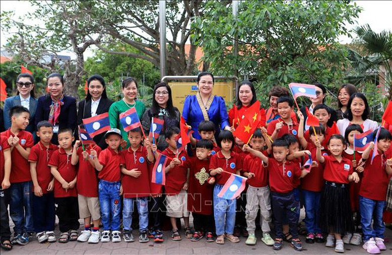 Phu nhân Thủ tướng Việt Nam và Phu nhân Thủ tướng Lào thăm, tặng quà Làng trẻ em SOS Thái Bình- Ảnh 3.