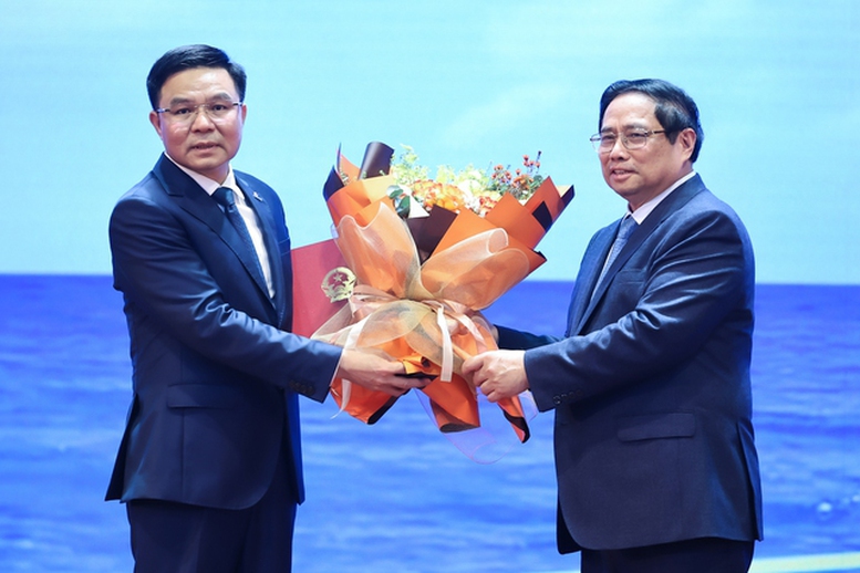 Thủ tướng Chính phủ dự Hội nghị tổng kết công tác năm 2023, triển khai nhiệm vụ năm 2024 của Tập đoàn Dầu khí Quốc gia Việt Nam- Ảnh 3.