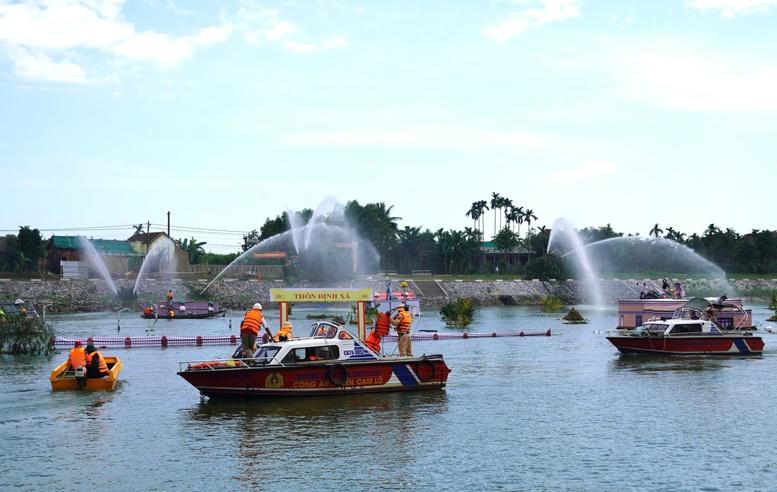 Quảng Trị: Hơn 800 người tham gia diễn tập ứng phó với mưa bão lớn- Ảnh 3.