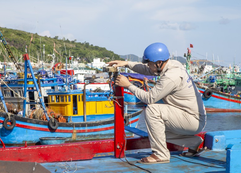 Khánh Hòa ứng dụng công nghệ quản lý tàu cá, truy xuất nguồn gốc thủy sản- Ảnh 1.