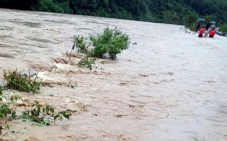 Ứng phó lũ trên sông Thao, sạt lở đất tại Lào Cai, Yên Bái