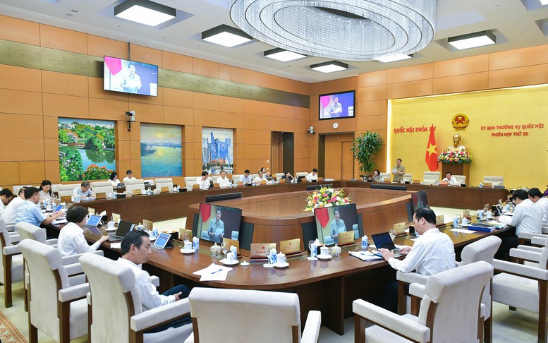 Thường vụ Quốc hội cho ý kiến dự án 'một luật sửa 7 luật'