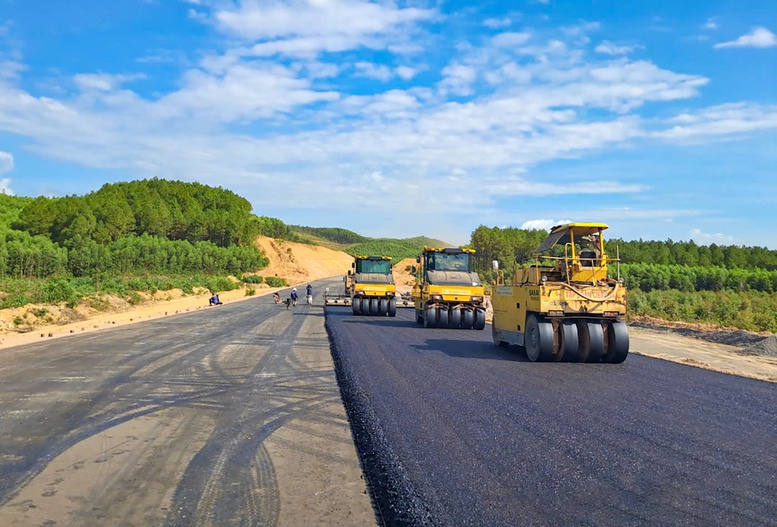 Không để mặt bằng phải 'chờ' vật liệu làm cao tốc- Ảnh 2.