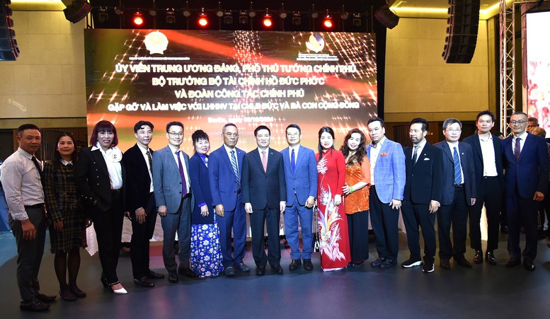 Hội nhập thành công vào nước sở tại và hướng về quê hương là lẽ sống của đồng bào- Ảnh 7.