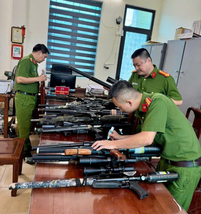 Vận động Nhân dân, thu hồi hàng nghìn vũ khí, vật liệu nổ- Ảnh 1.