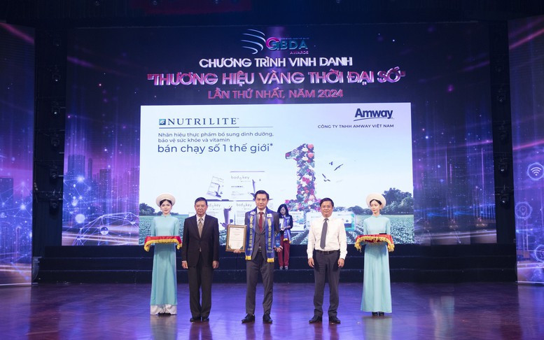 Nutrilite nhận giải thưởng Thương hiệu vàng phát triển bền vững