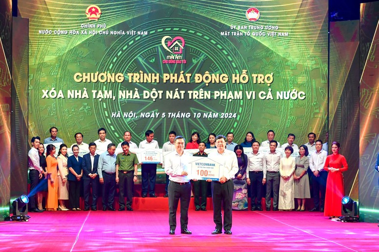 Vietcombank dành hàng trăm tỷ đồng hưởng ứng chương trình xóa nhà tạm, nhà dột nát- Ảnh 1.