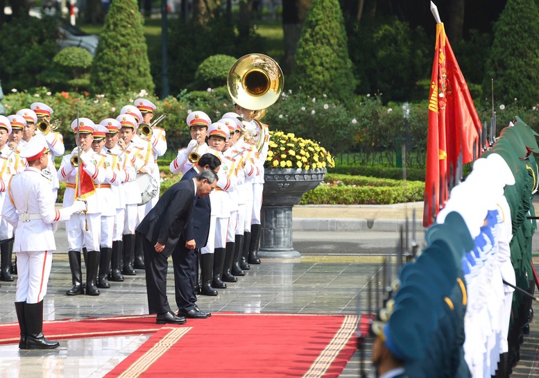 Thủ tướng Phạm Minh Chính chủ trì Lễ đón chính thức Thủ tướng Trung Quốc Lý Cường- Ảnh 3.