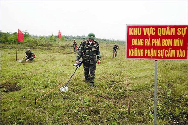 Nâng chế độ bồi dưỡng với người trực tiếp khảo sát, rà phá bom, mìn- Ảnh 1.