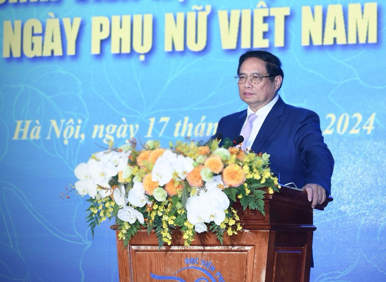 Thủ tướng gặp mặt cán bộ Hội Liên hiệp Phụ nữ và giảng viên, sinh viên Học viện Phụ nữ Việt Nam- Ảnh 1.