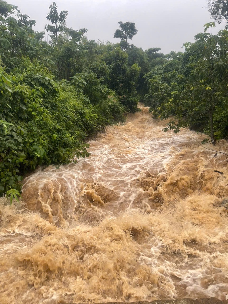 Mực nước các sông trên địa bàn Quảng Trị đang lên rất nhanh- Ảnh 5.