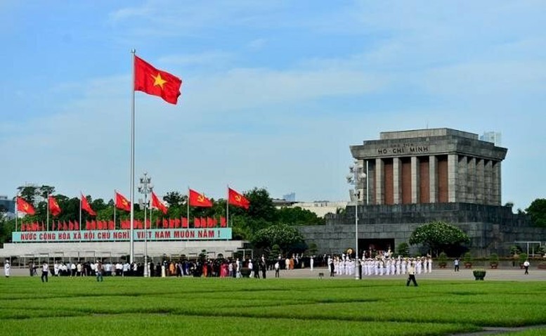 Quay phim, chụp ảnh tại khu vực cấm thuộc Khu Di tích Lăng Chủ tịch Hồ Chí Minh sẽ bị phạt đến 30 triệu đồng- Ảnh 1.