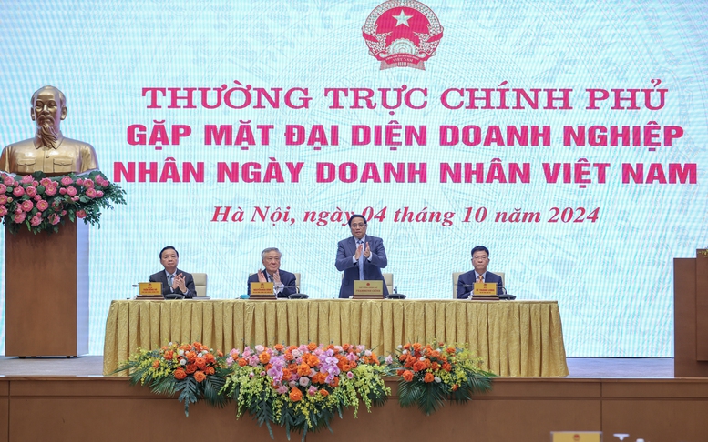 Thường trực Chính phủ gặp mặt đại diện doanh nghiệp nhân Ngày Doanh nhân Việt Nam